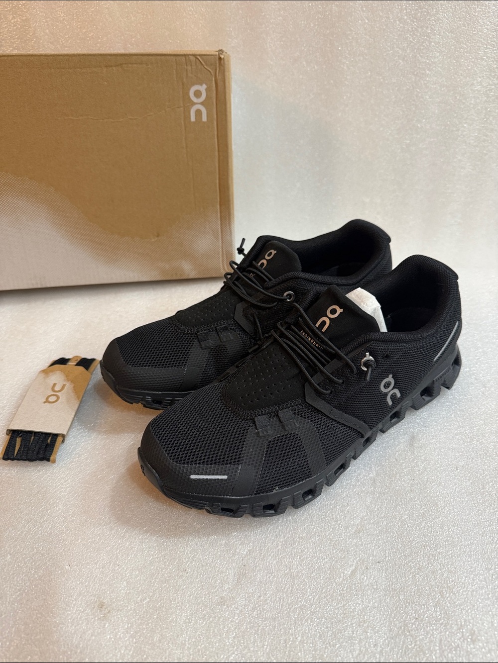 OC On Cloud 5 Size W 8.5 US Womens All Black Sneakers New
